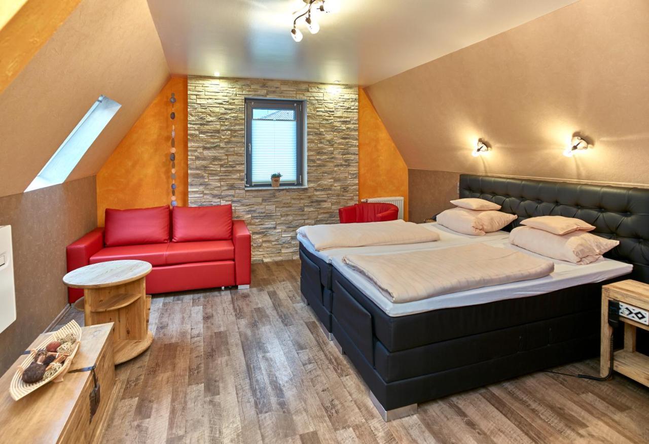 Hotel Naheschloesschen Бад-Мюнстер-на-Штайн-Эбернбурге Экстерьер фото