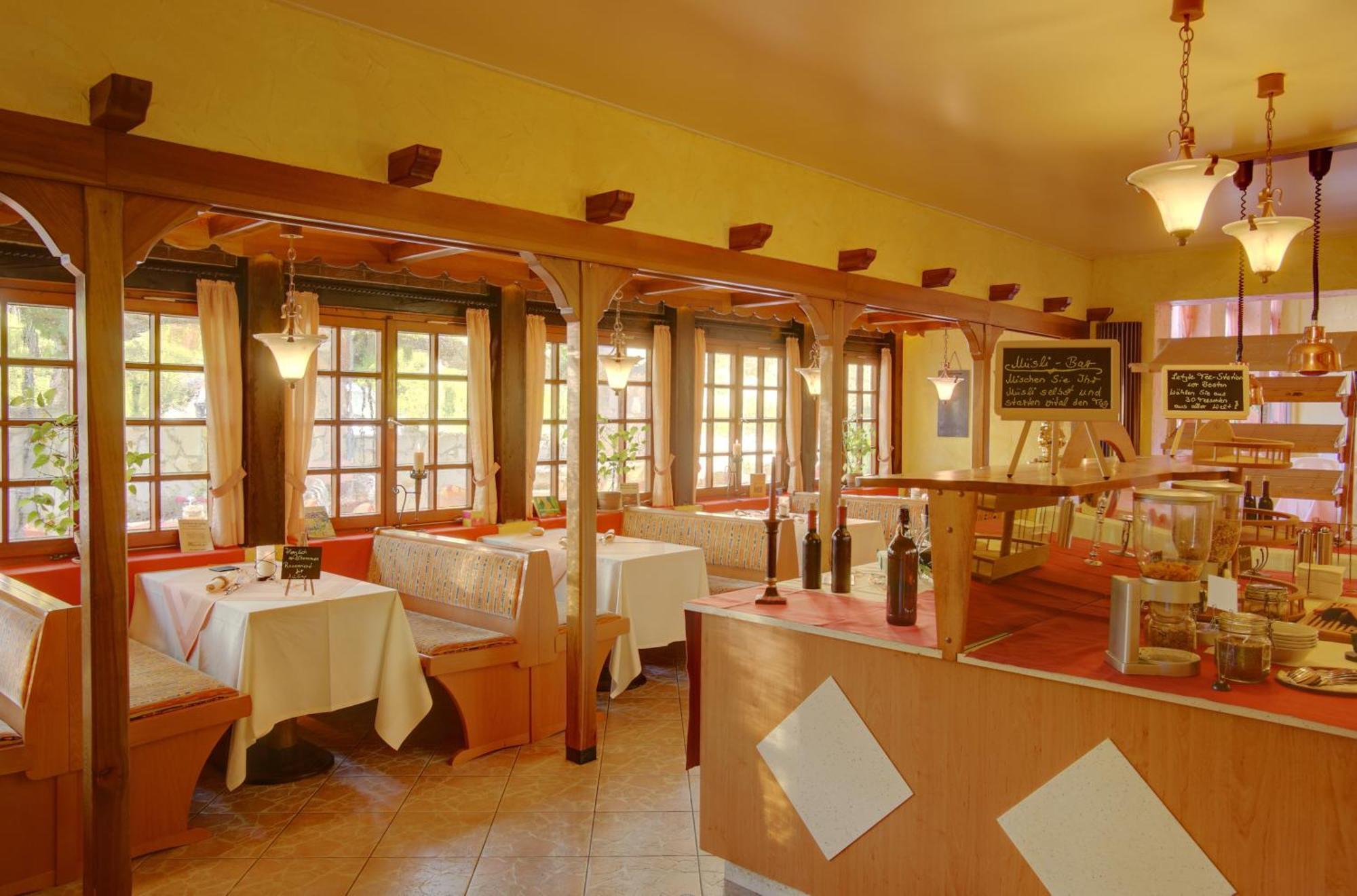Hotel Naheschloesschen Бад-Мюнстер-на-Штайн-Эбернбурге Экстерьер фото